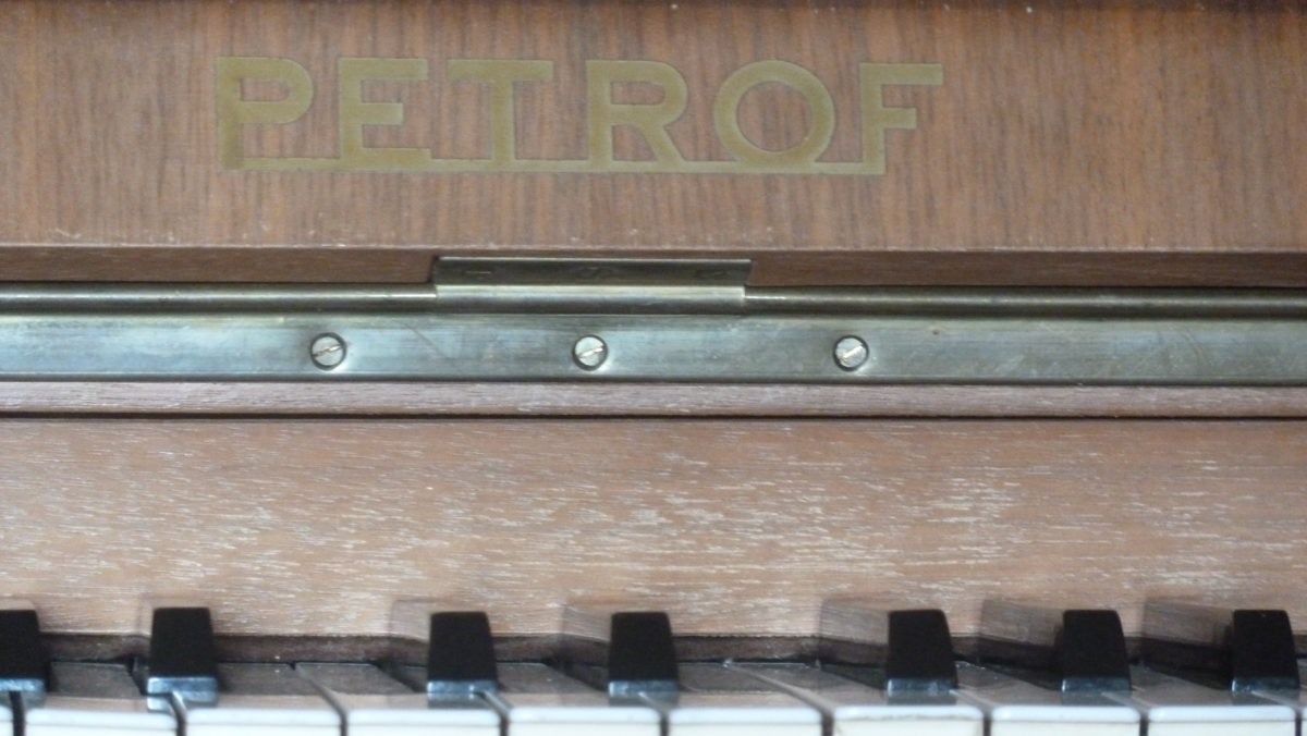 Pétrof3